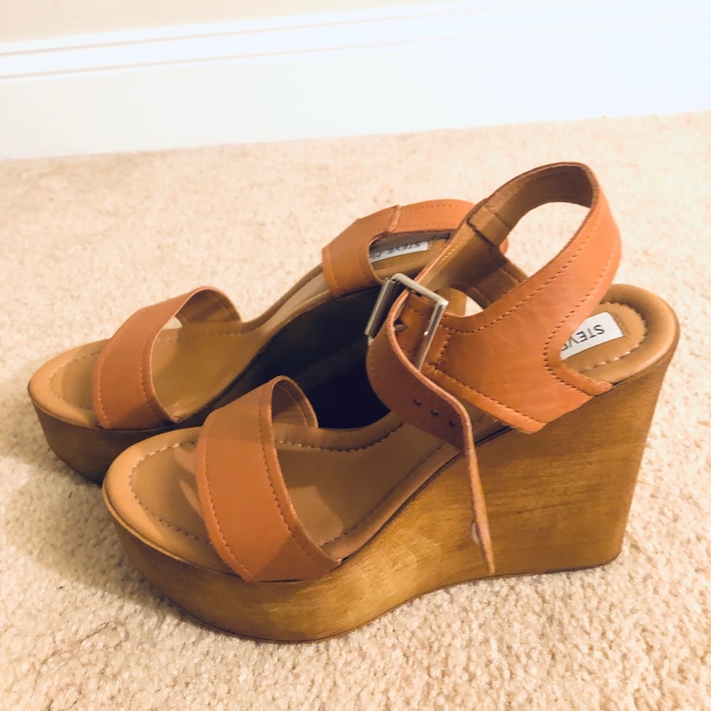 Wedge sandals